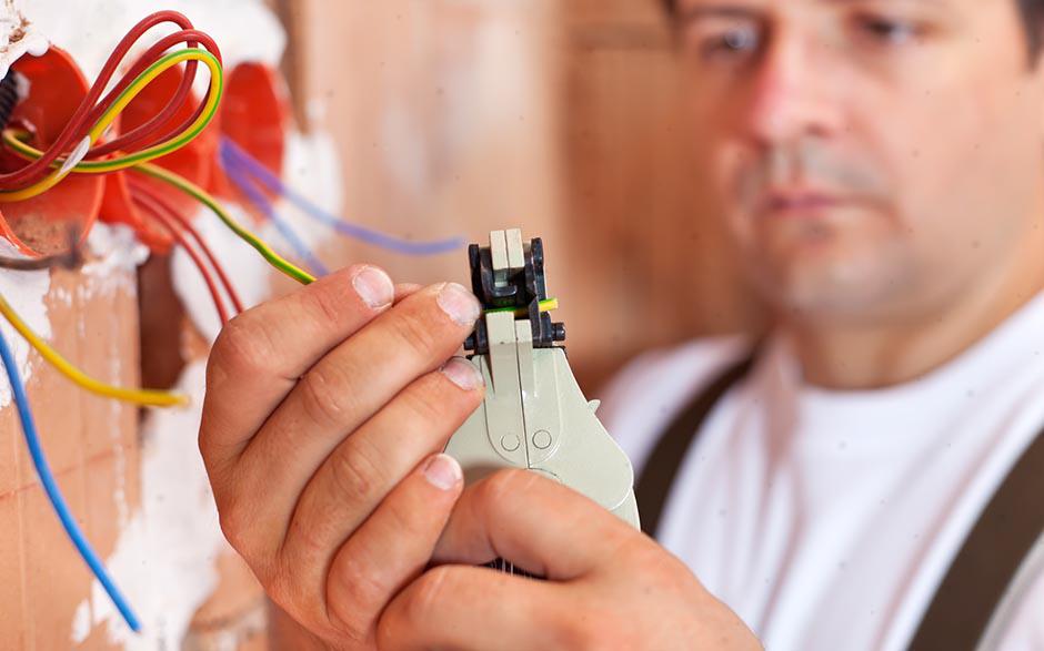 recherche électricien bâtiment Stains